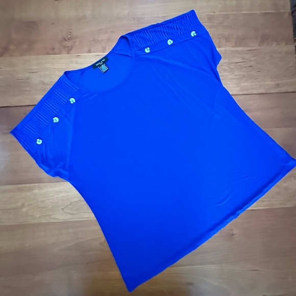 Adele & May Tops - Size 3x blue knit top w/off shoulder , raglan inset.